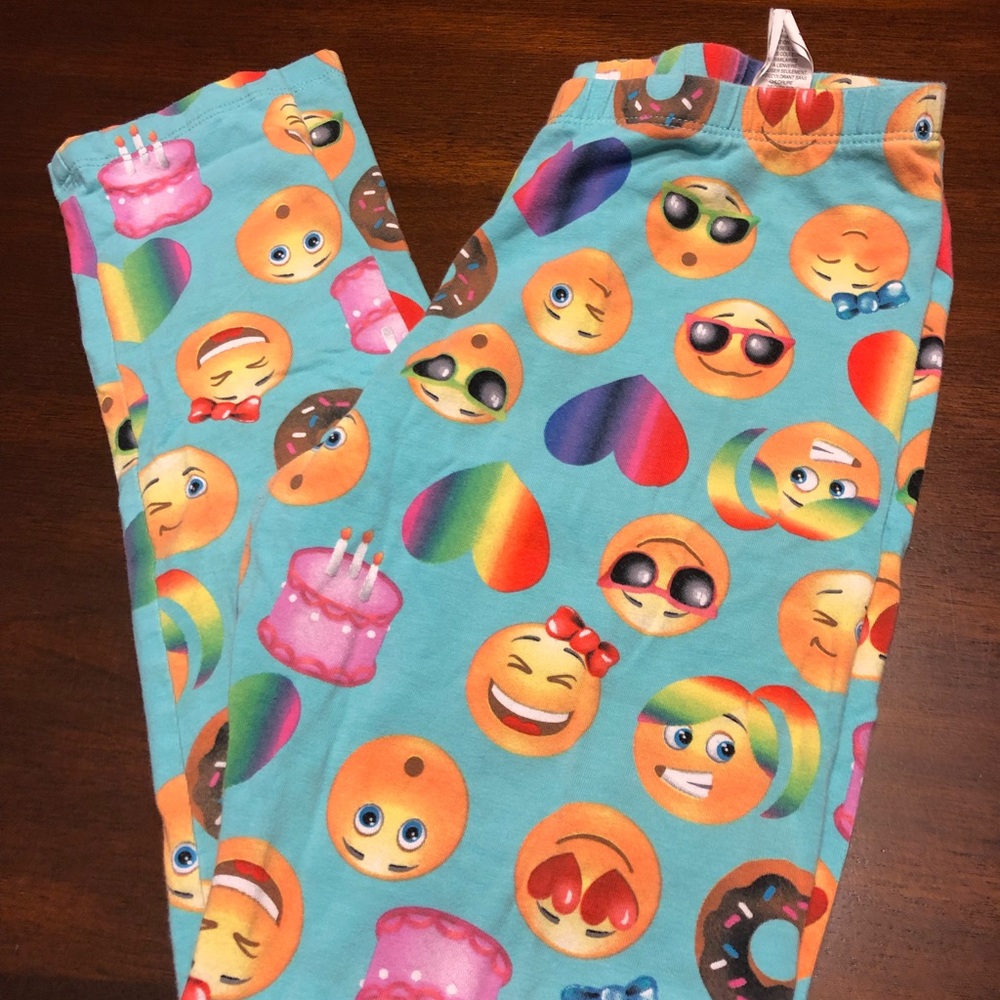 5 for $20 Emoji leggings